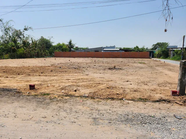 Bán đất 180m² có sẵn 40m² thổ cư ngang 5m giá 850 triệu tại Đường Huỳnh Thị Hương Phường Trảng Bàng