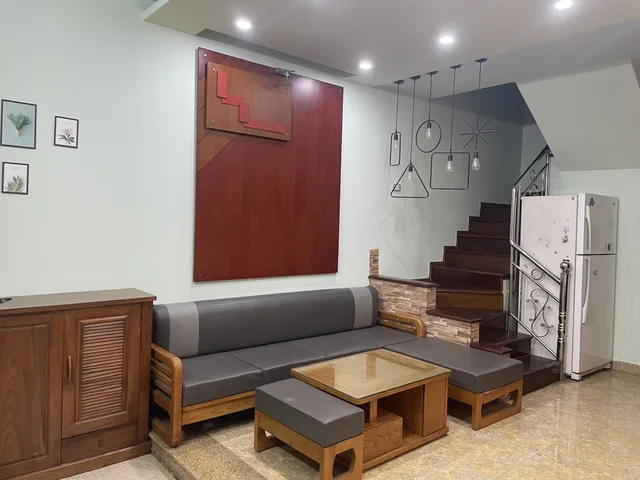 🏅Cho thuê nhà nguyên căn tại ngõ 639 Hoàng Hoa Thám, Ba Đình. Vừa ở vừa kinh doanh. Chỉ 14tr🏅