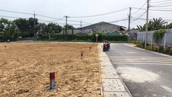 ĐẤT 2 MẶT TIỀN TỈNH LỘ 2 CÁCH CHỢ VIỆT KIỀU 30m