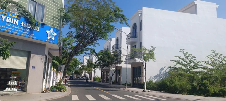 Bán nhà 97.5m² full thổ cư ngang 5m giá 10.34 tỷ tại Đường A2 Phường Nam Nha Trang