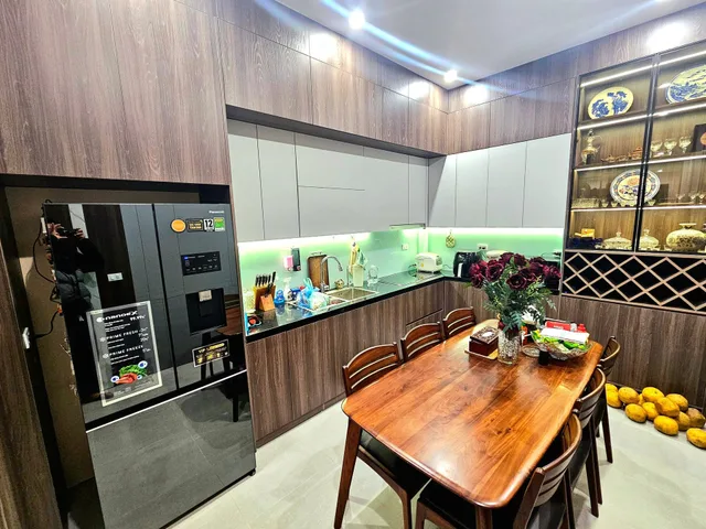 HOÀNG VĂN THÁI – Ô TÔ 7 CHỖ VÀO NHÀ – PHỐ VIP – NỞ HẬU -DT 40m - 4 Tầng - Giá 14,8 Tỷ