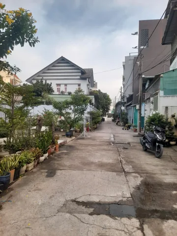 Bán lô đất đẹp sát bưng ông Thoàn 
P phú hữu. Q9 .Hẻm 41