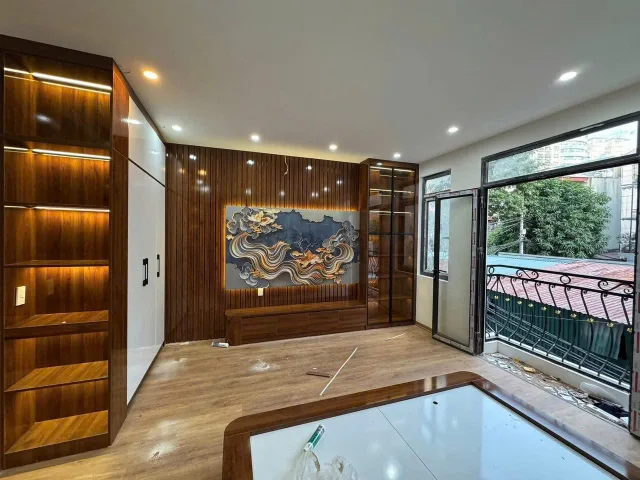 Bán Siêu phẩm Hồ Tùng Mậu bán kín - Ô tô - Lô góc - 5 tầng - 37m2 - Mt 6m