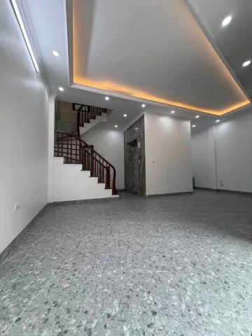 NHÀ ĐẸP HOÀNG MAI – NGÕ TO NHƯ PHỐ – KINH DOANH ĐỈNH CAO - DT 39m - 5 Tầng - MT 7.3m Giá 17.5 tỷ. Gần Hồ ĐỀN LỪ, Đường TAM TRINH
