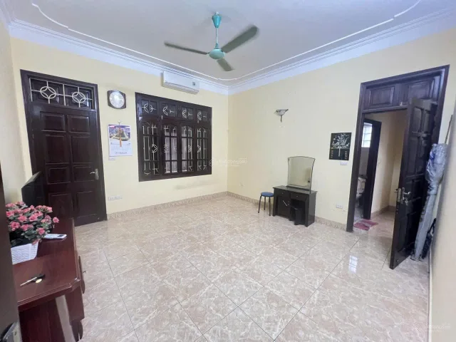 Cho Thuê Nhà Phố Đào Tấn - Ba Đình 70M² 4 Tầng 5 Ngủ - Full Công Năng - Gần Ô Tô - Giá Thuê 34tr