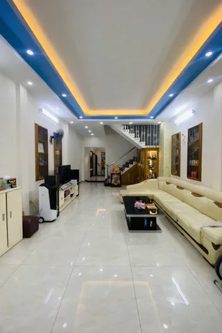 Bán nhà Thới An Quận 12 diện tích 99.3m2 (5x20m), 4 tầng BTCT, 4 phòng ngủ, 5 WC, ô tô vào tận nhà