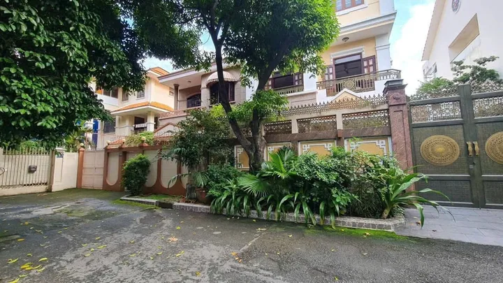 Bán biệt thự gần sân bay Tân Sơn Nhất ngay Khu Phổ Quang VIP nhất quận Tân Bình TPHCM, DT: 15x30m.