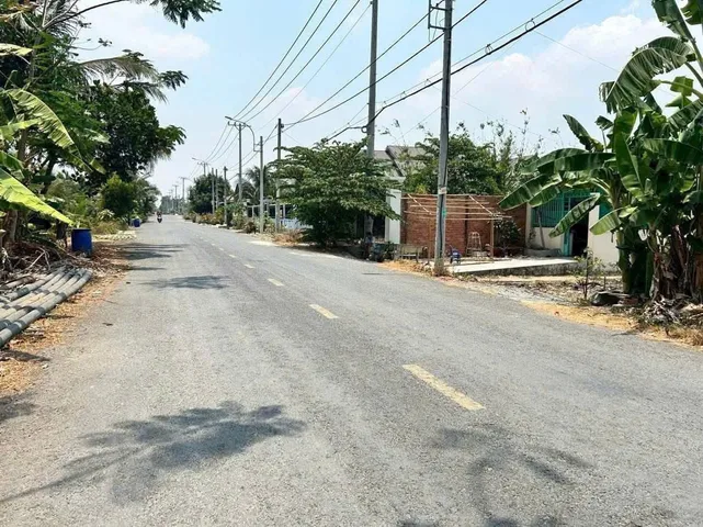 Bán đất làm kho xưởng mặt tiền đường Trương Văn Đa xã Bình Lợi huyện Bình Chánh TPHCM, DT: 26x60m.
