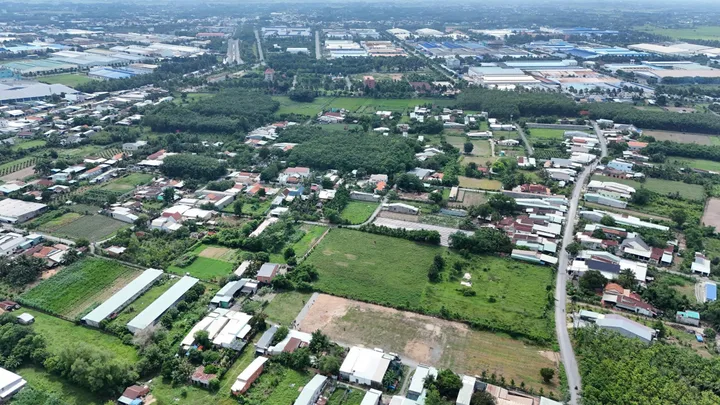 Đất full thổ cư, 110.9m2, SHR, cách cổng KCN 700m, P. An Tịnh. Giá 920 Triệu.