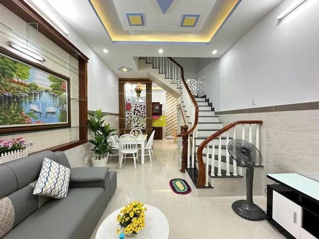 BÁN NHÀ 1 TRỆT 2 LẦU HẺM Ô TÔ NGUYỄN HỚI