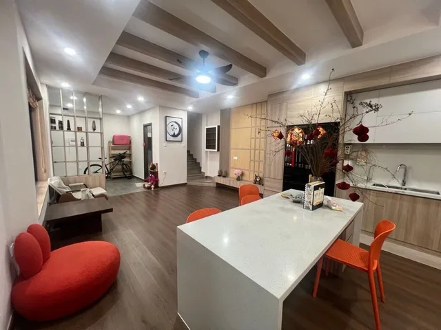 🇻🇳 QUẬN 10 – GẦN VÒNG XOAY DÂN CHỦ – KẾT NỐI CMT8 – NGANG 9.5M – 50M² – 3PN – CHỈ 8.9 TỶ