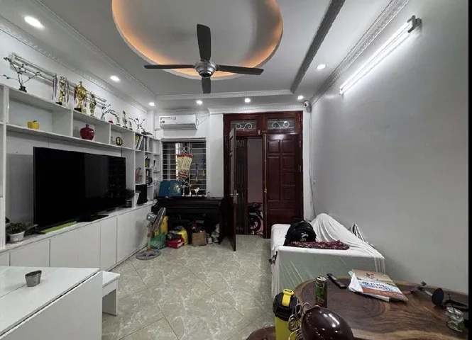 Trung Tâm Đống Đa-Phố Láng Hạ- Nhà Đẹp Ở Ngay - Gần Phố- 33,3M-5T- Mt4M