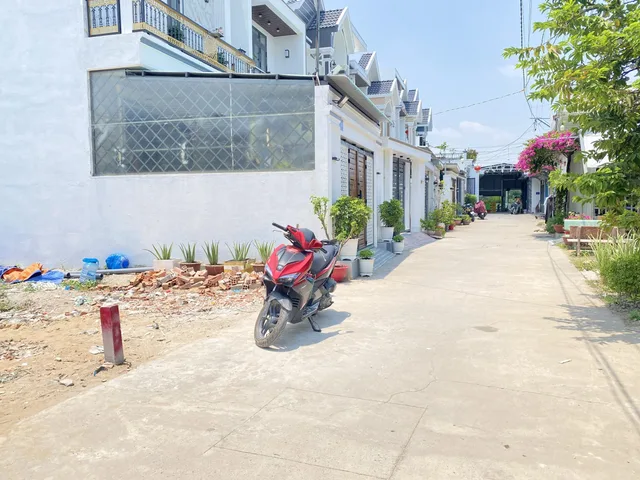 Nền thổ cư 107m² cách 400m đường Nguyễn Hữu Trí, Giá 1.6 tỷ tại Ấp 3 xã Tân Bửu, Bến Lức, Long An