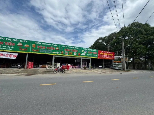 Bán nhà mặt bằng kinh doanh Góc 2MT đường Tỉnh Lộ 15 trung tâm xã Phú Hòa Đông Củ Chi TPHCM, DT: 40,5x63m.