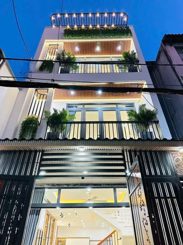BÁN NHÀ XOAY VỐN GIÁ RẺ – NGUYỄN ĐÌNH CHIỂU, P.5, QUẬN 3, TP.HCM
✨ Giá hấp dẫn: 2 tỷ 550 – DT 67,5m²