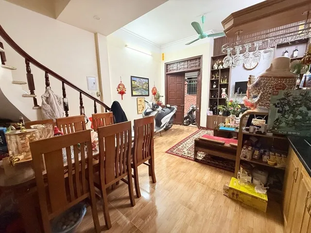 Bán nhà 58m² full thổ cư ngang 6.8m giá 12.8 tỷ tại Đường Nam Dư Phường Vĩnh Hưng