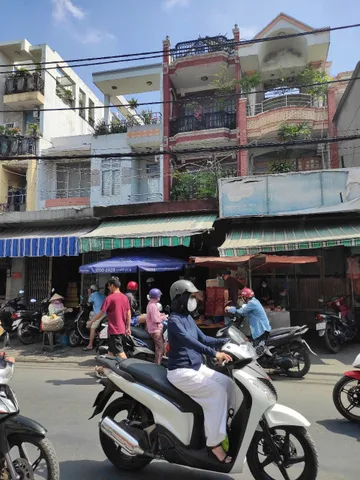 Nhà mặt tiền Lê Đức Thọ – ngang 4.5m dài 41m – nở hậu tài lộc – kinh doanh đỉnh – 17 tỷ