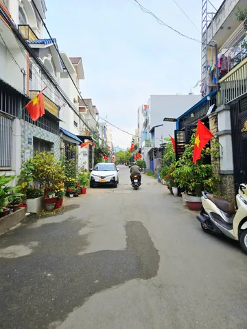 🚗 BÁN NHÀ 4 TẦNG - 65M2(4.2*15), CÔNG NHẬN ĐỦ - 4PN, 4WC - KHÔNG QH - NHÀ MỚI KPL - HẺM XE HƠI - GẦN ĐHTC MAKERTING - P LONG TRƯỜNG, THỦ ĐỨC.(T)