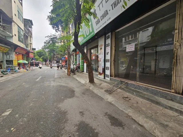 BÁN NHÀ MẶT PHỐ MAI DỊCH. CẦU GIẤY. 120M2 - 2 TẦNG. MT 8M.