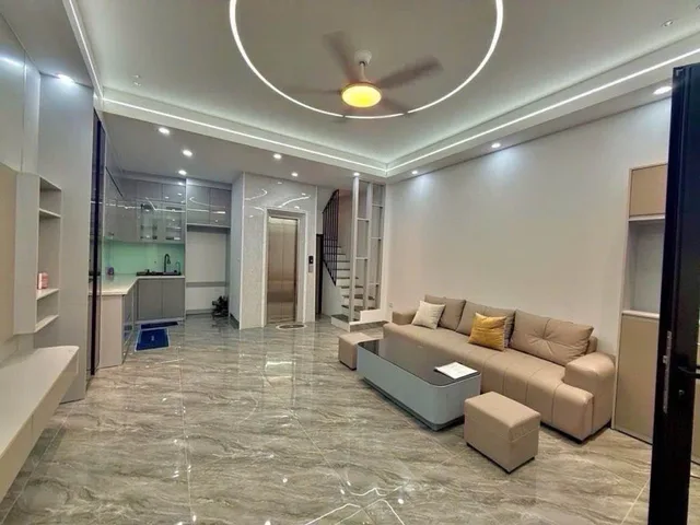 Bán Nhà Phố Đại Từ - Giá 12.5 Tỷ - DT 40m x 5 Tầng - MT 4,5m. Full Nội Thất Cạnh KĐT Đại Kim