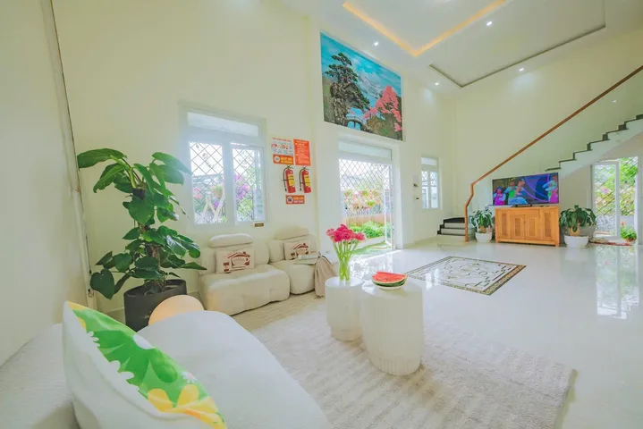 Cho thuê homestay 6 phòng ngủ đường Vạn Hạnh phường 8 Đà Lạt giá 16 triệu / tháng