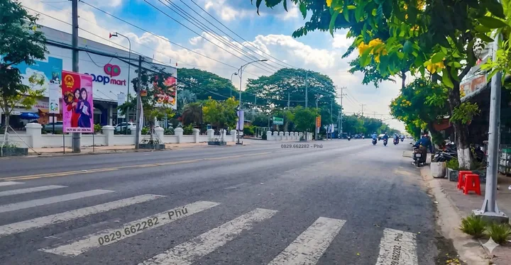 Bán đất thổ cư MT Nguyễn Sinh Sắc, P1 Sa Đéc, Đồng Tháp. 340m2, Sổ Hồng, Hướng Nam. Giá 14.2 tỷ.