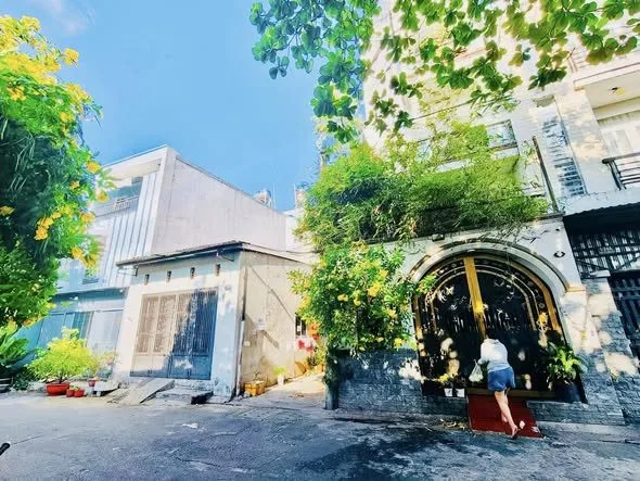 BÁN NHÀ KHU VIP TÔ HIỆU 80M NGANG 5 HXH 8M 2 MẶT TIỀN CHỈ 8 ĐỒNG TL