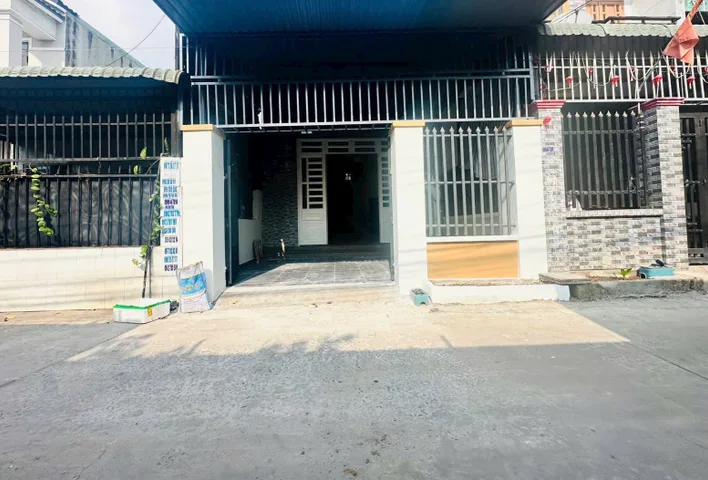 Nhà trệt lững Phú Hoà cũ (phường Phú Lợi-TP.HCM) 1/Nguyễn Thái Bình gần chợ nhỏ,trường cấp 2 đường oto giá êm