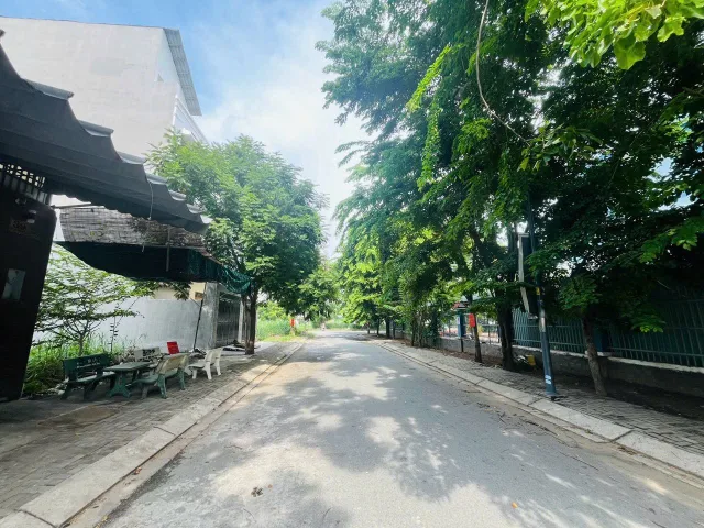 Bán đất biệt thự 144m² _ Đối diện trường THPT Phong Phú _ Bình Chánh