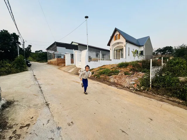 NHÀ NGHỈ DƯỠNG VIEW ĐẸP – NHÀ MỚI 100% – Ngay TT Nam Ban chỉ 35 phút tới chợ đêm Đà Lạt. Giá 2.15 Tỷ
