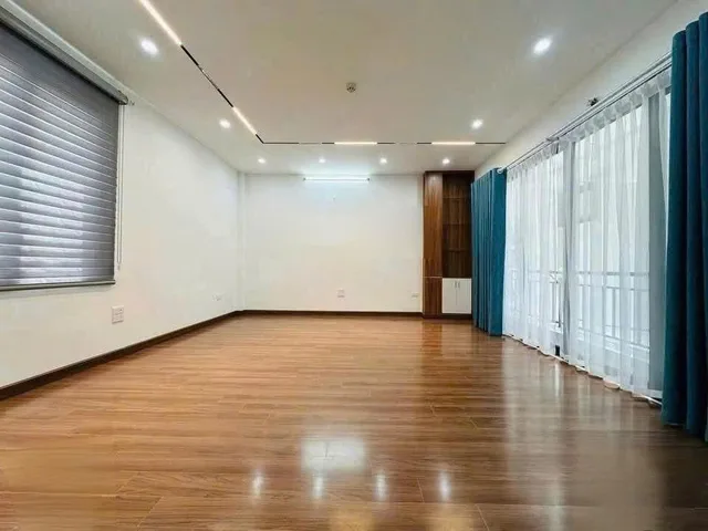 Cho Thuê Nhà Ngõ 204 Đội Cấn - Ba Đình 30M² 5 Tầng 3 Ngủ - Nội Thất CB - Ở, Kinh Doanh VP - Giá Thuê 12tr