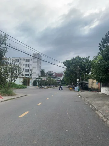 Nhà 4 Lầu 11 phòng thu nhập 32 triệu hẻm xe hơi đường 27 gần Phạm Văn Đồng