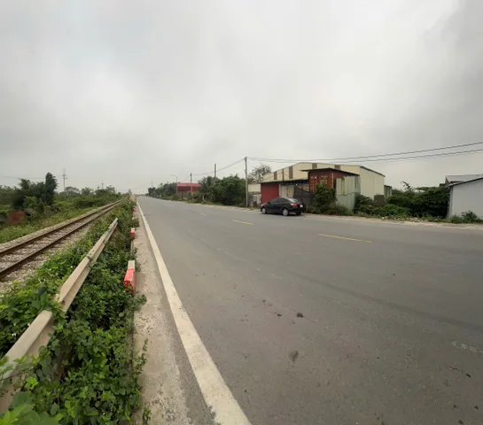 Chính chủ gửi bán 1 lô tại trục chính Văn Lâm đẹp như tranh vẽ. Lh: 0835459289