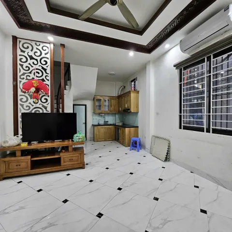 Cho Thuê Nhà Ngõ 176 Bờ Sông Sét - Hoàng Mai 32M² 5 Tầng 3 Ngủ Full Đồ - Ô Tô Đỗ Cửa - Giá Thuê 13,5tr