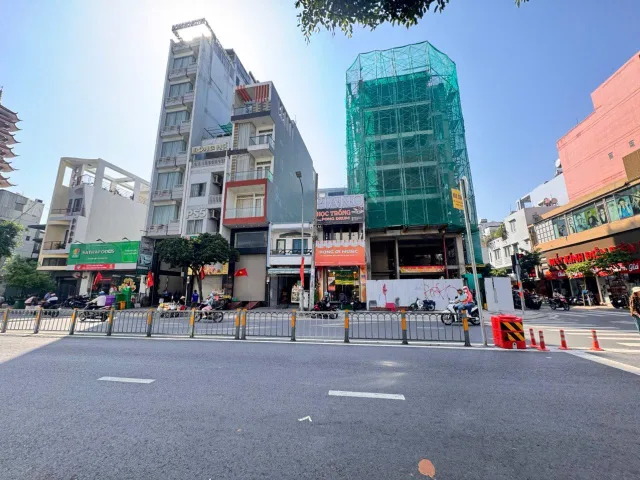 BÁN SIÊU PHẨM 7 TẦNG CÓ HẦM - GÓC 2 MẶT
TIỀN ĐƯỜNG SỐ 41 & TÂN VĨNH - VIEW TRỰC DIỆN KHU VUI CHƠI KHÁNH HỘI, QUẬN 4- DT 9M*19m- 0938676685 GIANG GIANG