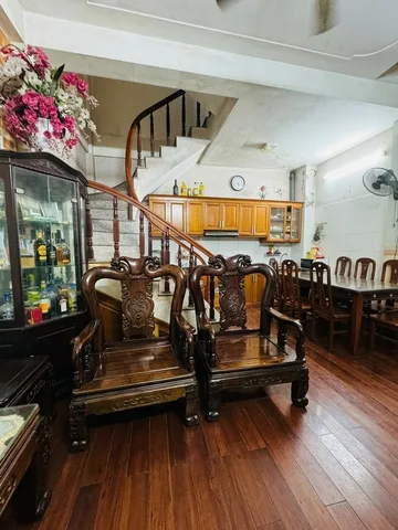 Nhà mặt tiền vĩ đại Hoàng Ngân! Ngõ trải nhựa văn minh, gần hồ, ở sướng – 45m2 x 4 tầng tầm hơn 10 tỷ