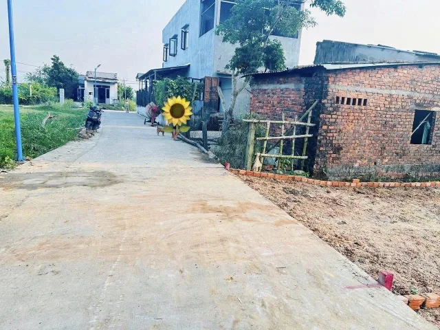 🚨 **GIÁ SỐC CHỈ 1 TỶ 020 – LÔ ĐẤT 155m² FULL THỔ CƯ!** 🚨
⚠️ Giá này **hiếm – không còn lô thứ 2** tại Phú Mỹ, Đại Hiệp!

✔ 155m² đất ở hoàn toàn
✔ Đường 5m ô tô thông 2 đầu
✔ Hướng Đông mát mẻ
✔ Dân cư hiện hữu – xây ở ngay

📜 Sổ sẵn – hỗ trợ vay