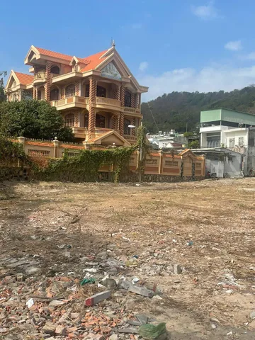 Đất thổ cư tại hẻm 666 Trần Phú, 5,8 tỷ, 111,5m2, giá cực chất, hàng hiếm
