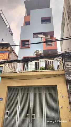 BÁN NHÀ KIM GIANG, HÀ NỘI
📐 Diện tích: 70m² – 5 tầng - ngang 4.1 m, nở hậu, đất vuông vức
🛏️ Công năng: Gara ôtô, khách, bếp, 7 phòng ngủ, 4WC
📍 Vị trí: Gần ngày KĐT Đại Kim, trường ĐH Thăng Long, trường Liên cấp Ngôi sao, siêu thị, chợ... Tiện ích khô