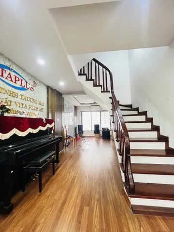 🔥 KIM GIANG – DT51m² x 5 TẦNG – MT 3.2m – NGÕ THÔNG – Ô TÔ ĐỖ CỬA – KD ĐỈNH – 13.6 TỶ 🔥