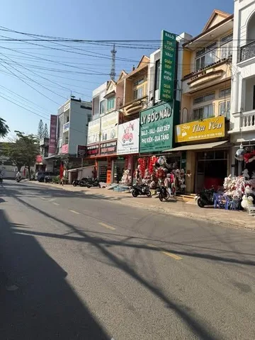 bán nhà mặt tiền Kinh doanh Phan Bội Châu- khu kinh doanh sầm uất- phường 1 Bảo Lộc