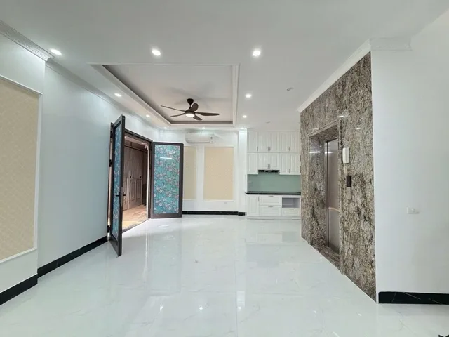 ĐẶNG VĂN NGỮ – 2 MẶT NGÕ – Ô TÔ 7 CHỖ ĐỖ CỬA – SÁT HỒ ĐẮC DI 40m 12,8 Tỷ