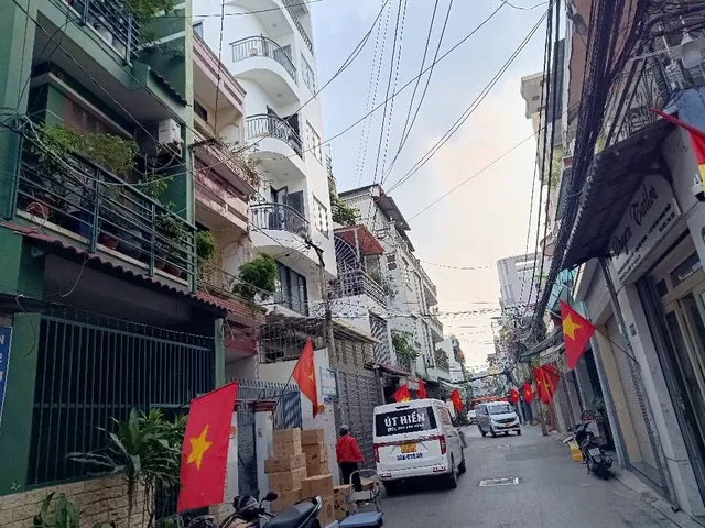 BÁN NHÀ LÝ THƯỜNG KIỆT TÂN BÌNH - HẺM XE HƠI TRÁNH - KHU ĐỒNG BỘ CAO CẤP - NHỈNH 9 TỶ
