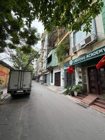 BÁN NHÀ ĐƯỜNG TRƯỜNG CHINH. 42M2 - 5 TẦNG. Ô TÔ ĐỖ CỬA.