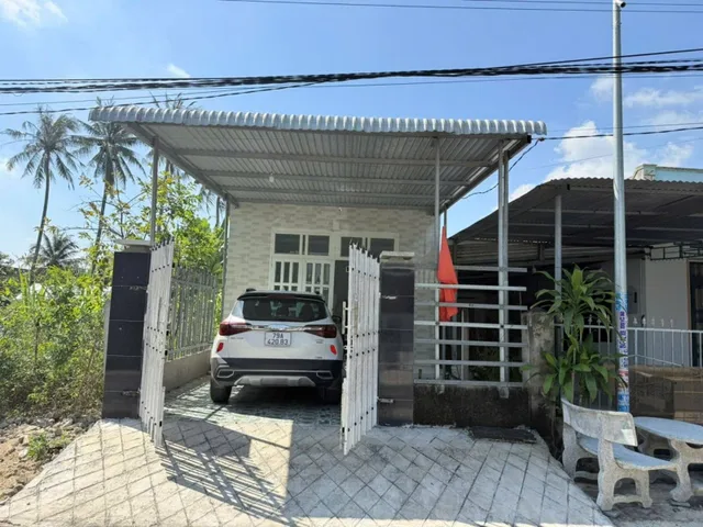 QUẢNG HÒA- BẮC CAM RANH- 304 M2 --- TC 100- 10 X 29- CÓ NHÀ C4-- GIÁ CHỈ 2 TỶ 200