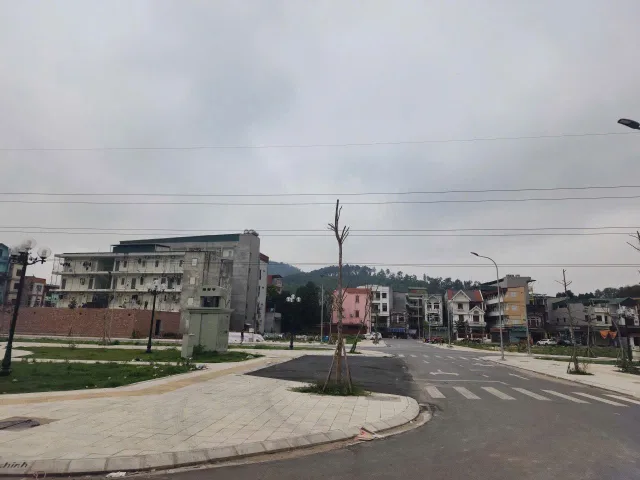 Bán 144m mặt tiền 6m hướng tây bắc & đông nam. Thông 2 đầu, làn 2 đường đặng cung. Phường nam sơn tỉnh bắc ninh