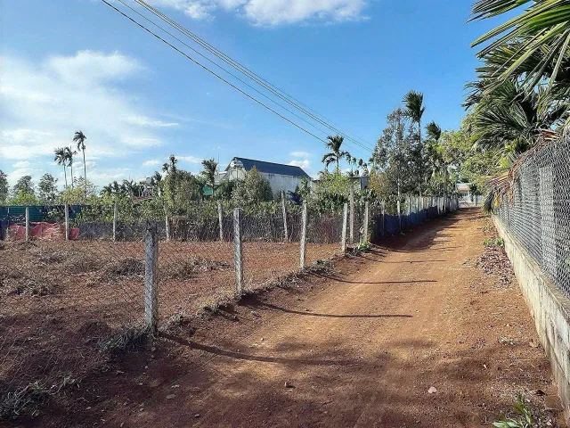 Bán đất 155.4m² có sẵn 60m² thổ cư ngang 7.0m giá 395 triệu tại Xã Ea tiêu