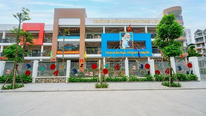 Căn nhà "Cửa sổ tâm hồn" Ngã Tư Vọng 💥 Vài bước ra ĐH Kinh tế Quốc dân – Phân lô ô tô 45m2 x 5 tầng