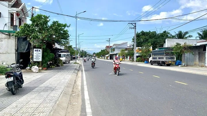 Đất Mặt Đường Tỉnh Lộ 2, Diên Khánh — Vị trí Trung Tâm — Thuận lợi đủ đường — Giá tốt