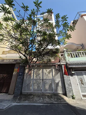 Bán nhà Út Tịch Hoàng Việt, 2 mặt tiền ngang 5.2x20m, 5 tầng thang máy, giá chỉ 23 tỷ